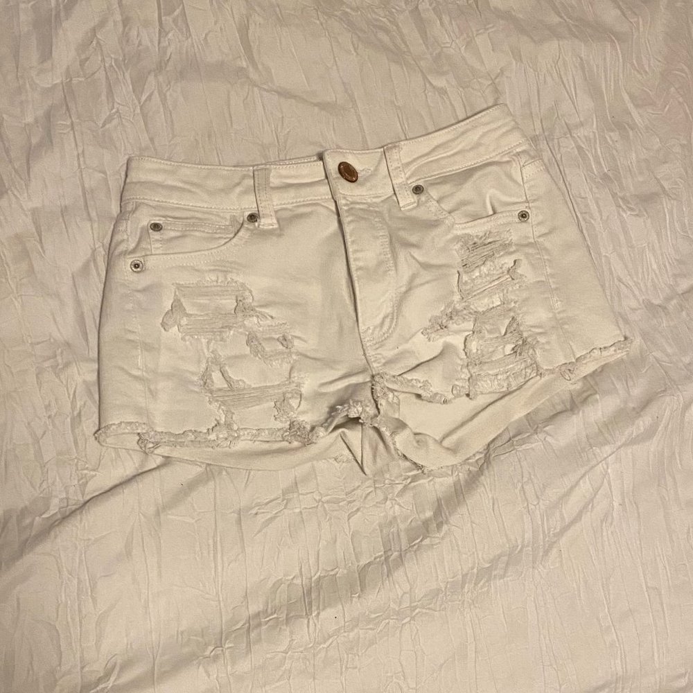 American Eagle super stretch white jean shorts